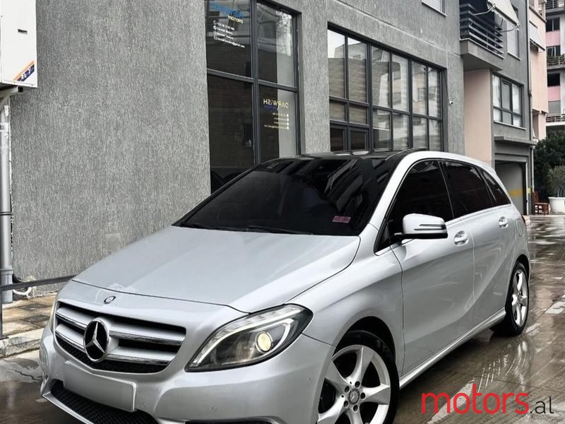 2013' Mercedes-Benz B 200 photo #1