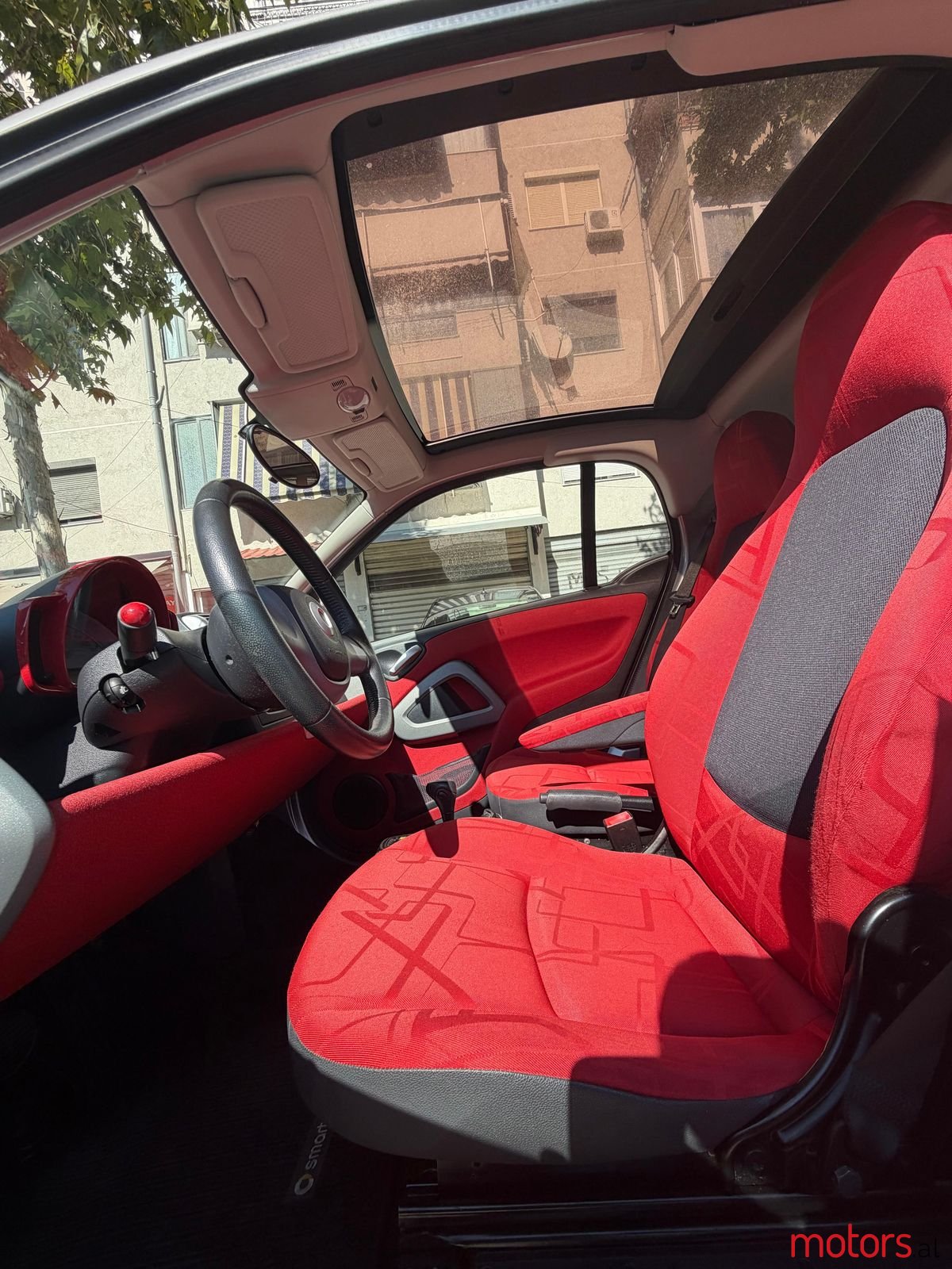 2010' Smart Fortwo photo #3