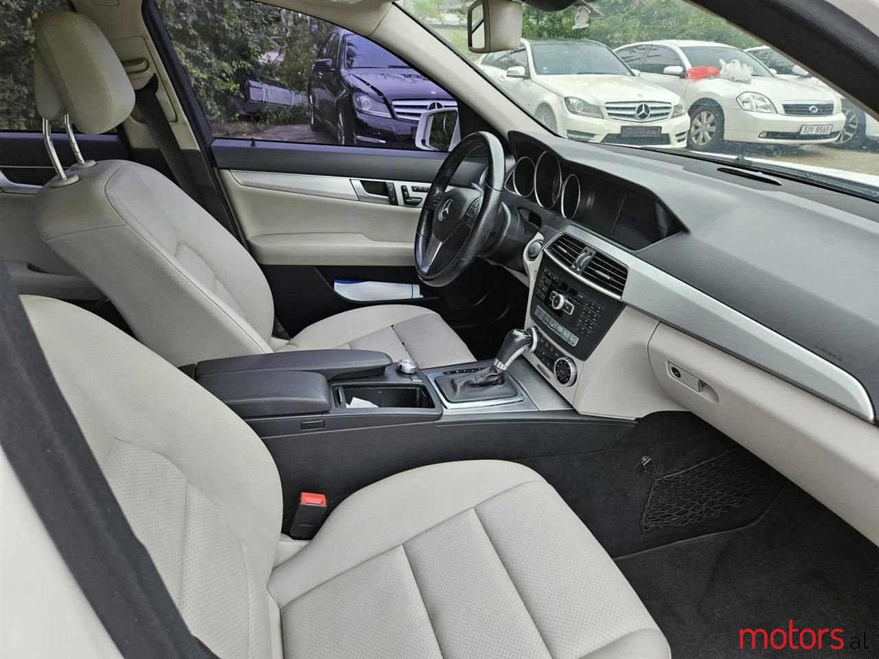 2012' Mercedes-Benz C 220 photo #5