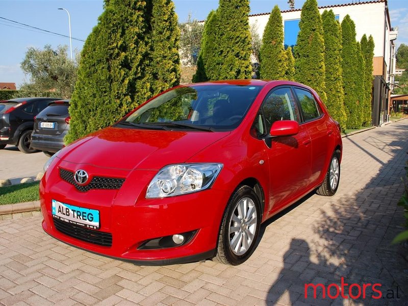 2007' Toyota Auris photo #2