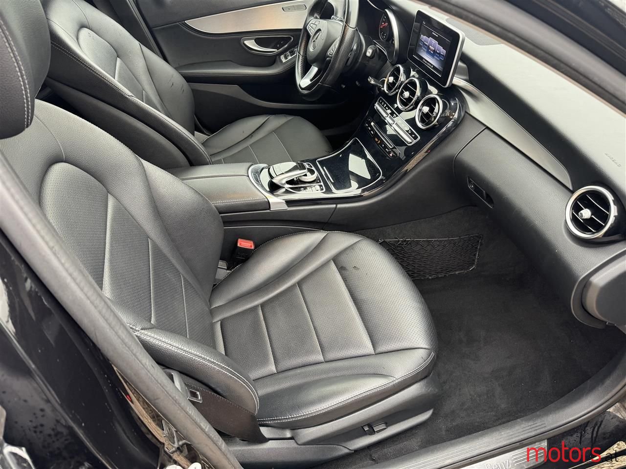 2015' Mercedes-Benz C 220 photo #2