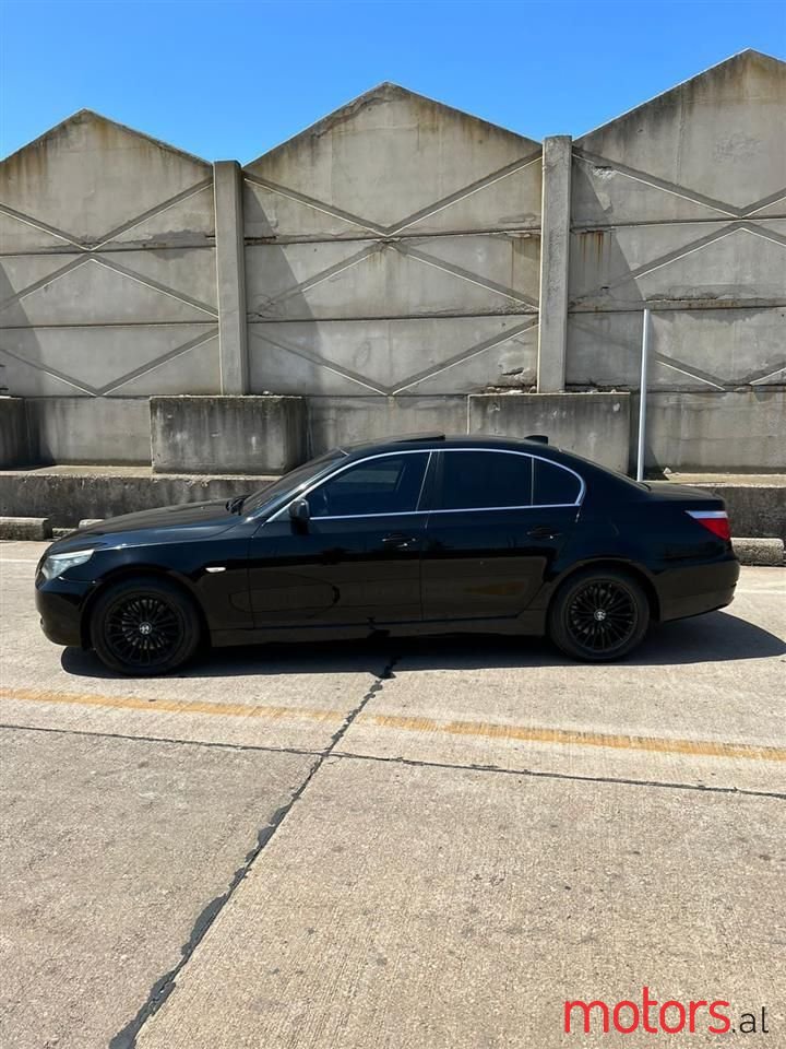 2008' BMW 528 photo #4