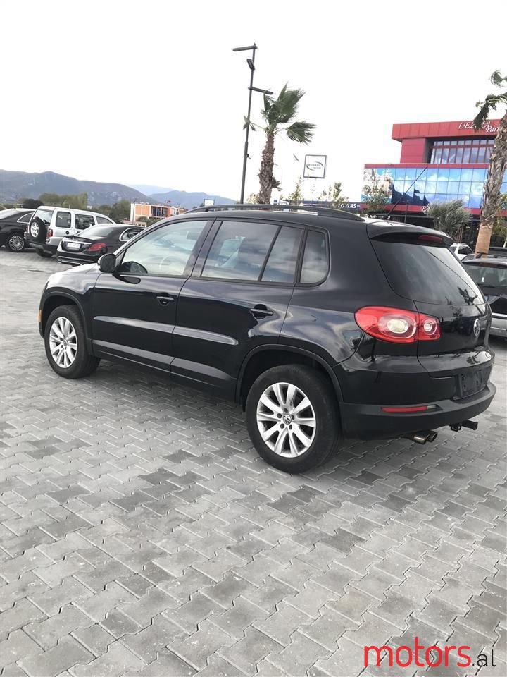 2009' Volkswagen Tiguan photo #4