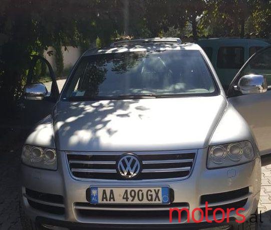 2003' Volkswagen Touareg photo #1