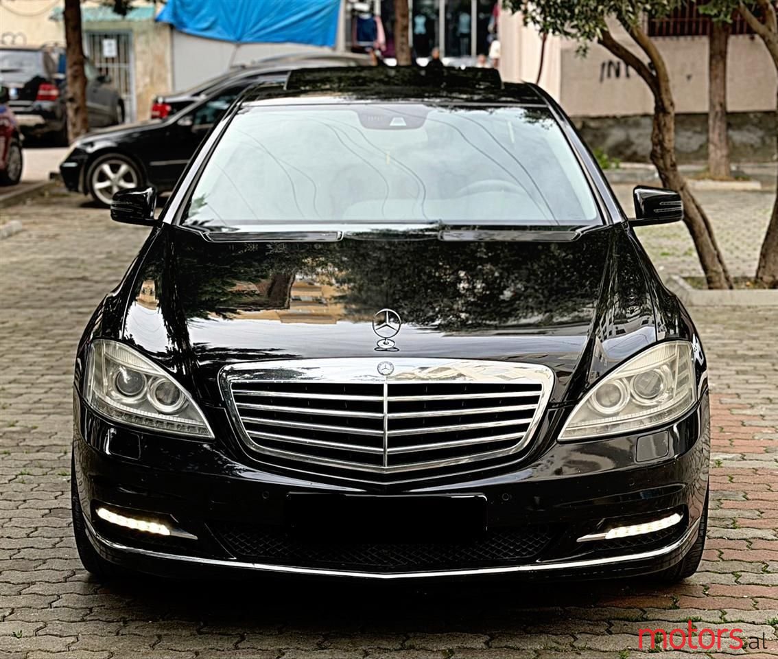 2010' Mercedes-Benz S 350 photo #3