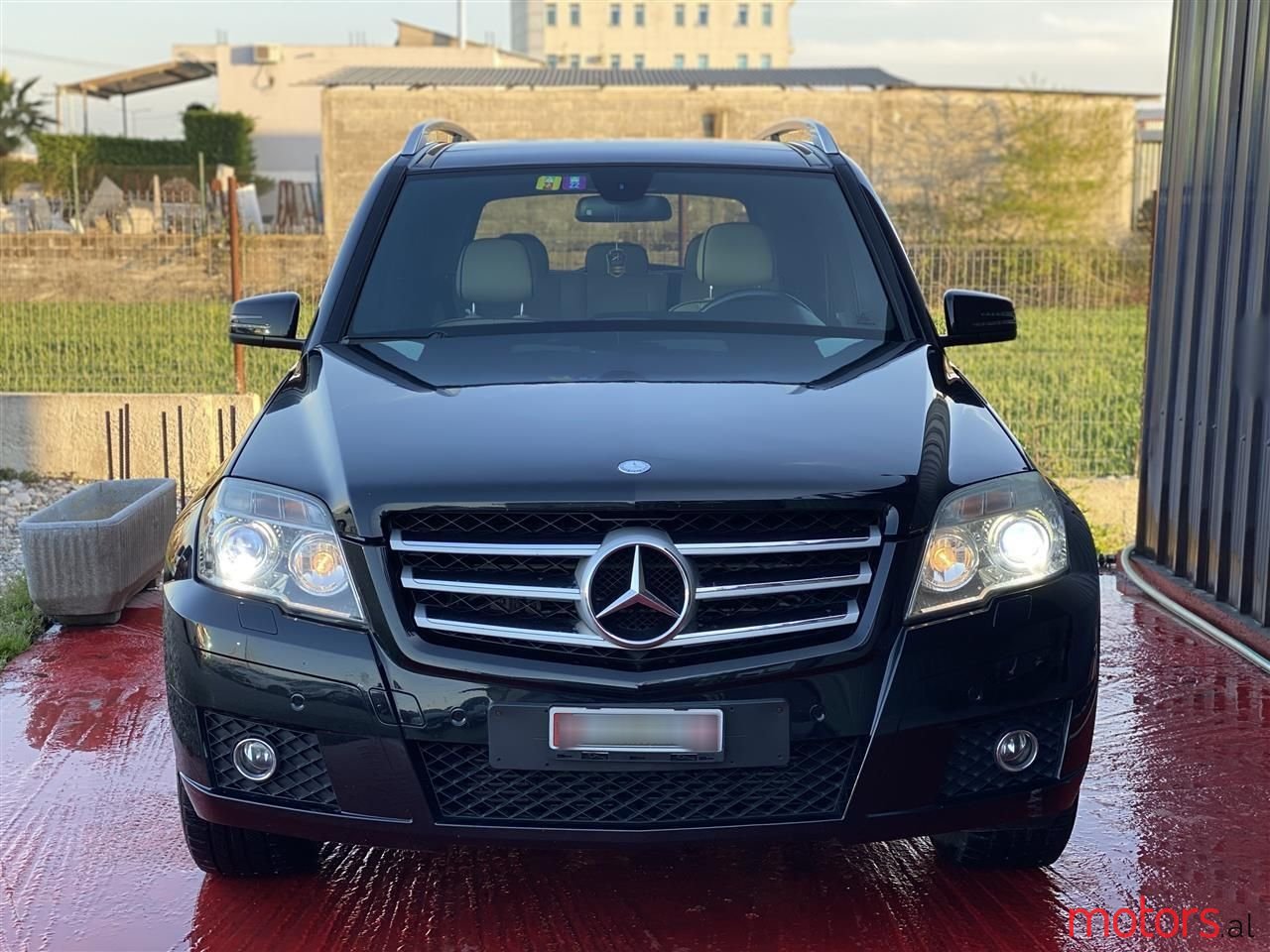 2010' Mercedes-Benz GLK 320 photo #3