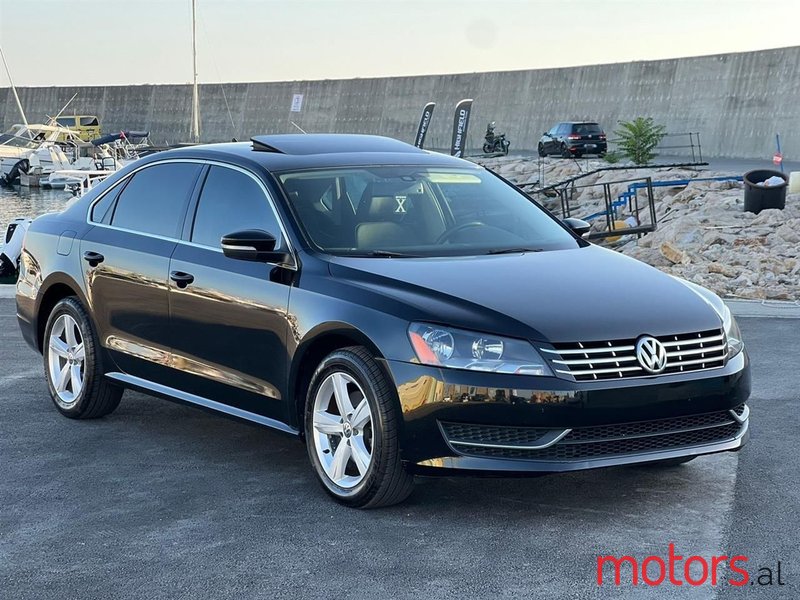 2012' Volkswagen Passat photo #3