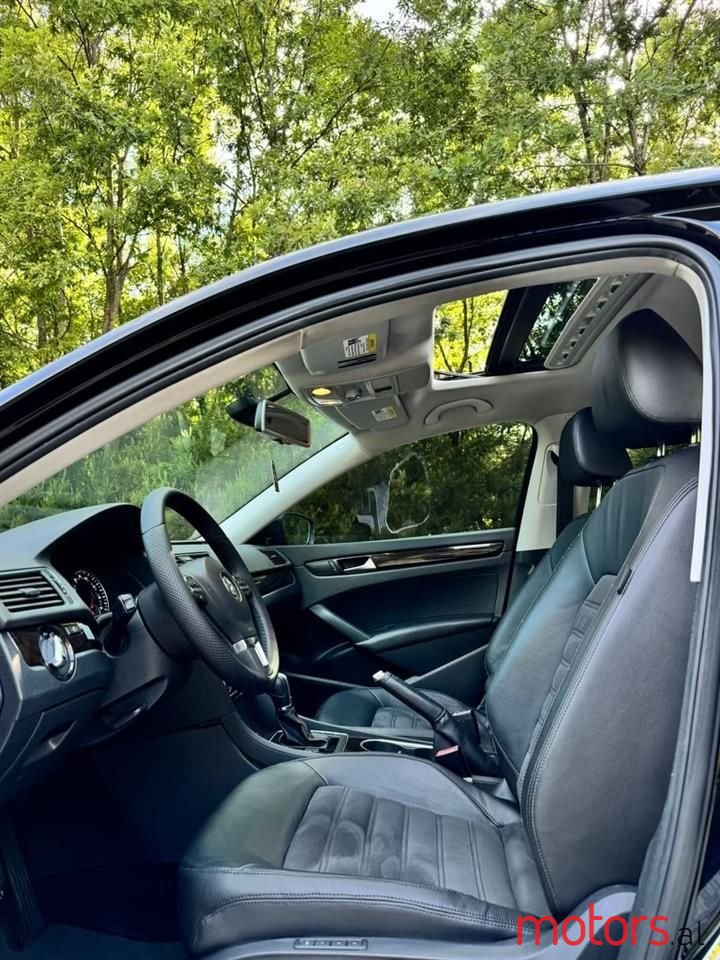 2014' Volkswagen Passat photo #4