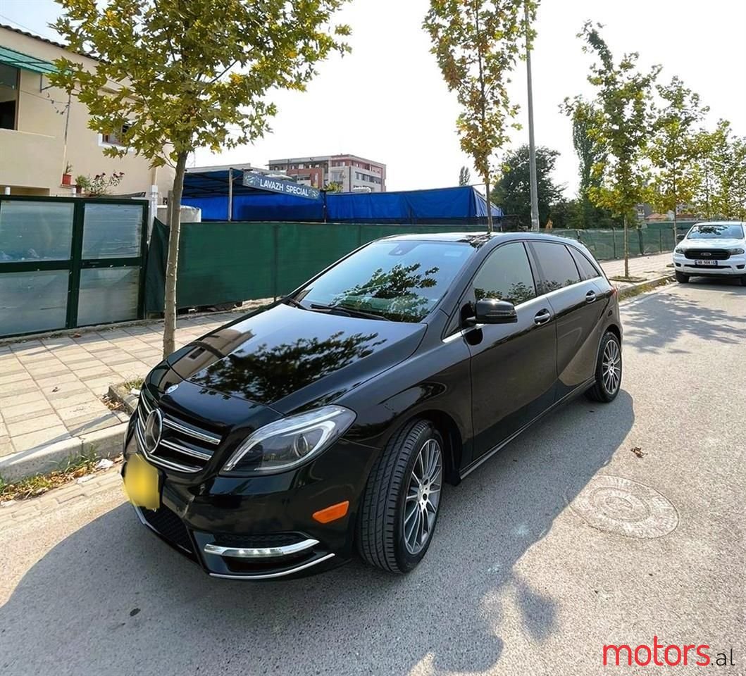 2014' Mercedes-Benz B 250 photo #1