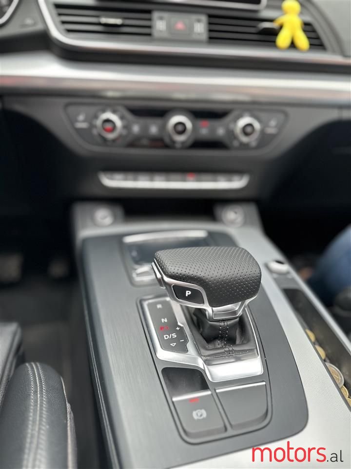 2018' Audi Q5 photo #3
