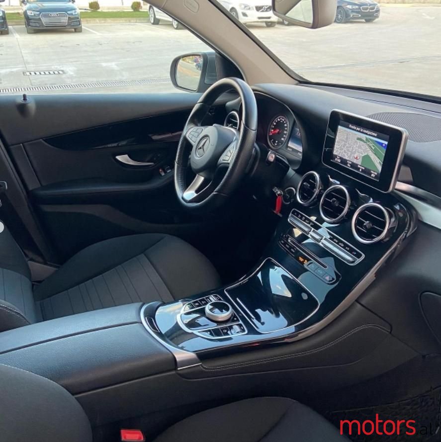 2015' Mercedes-Benz GLC 220 photo #1