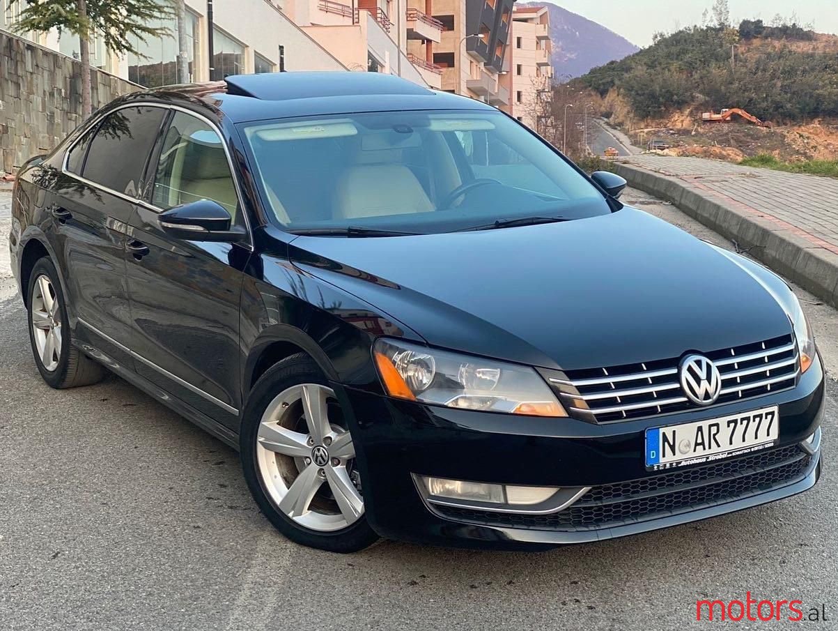 2012' Volkswagen Passat photo #1