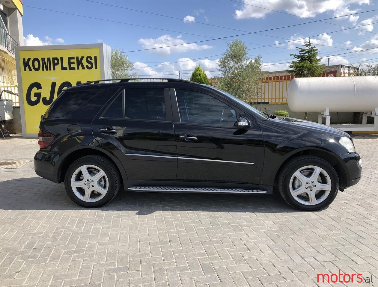 2006' Mercedes-Benz ML 320 photo #1