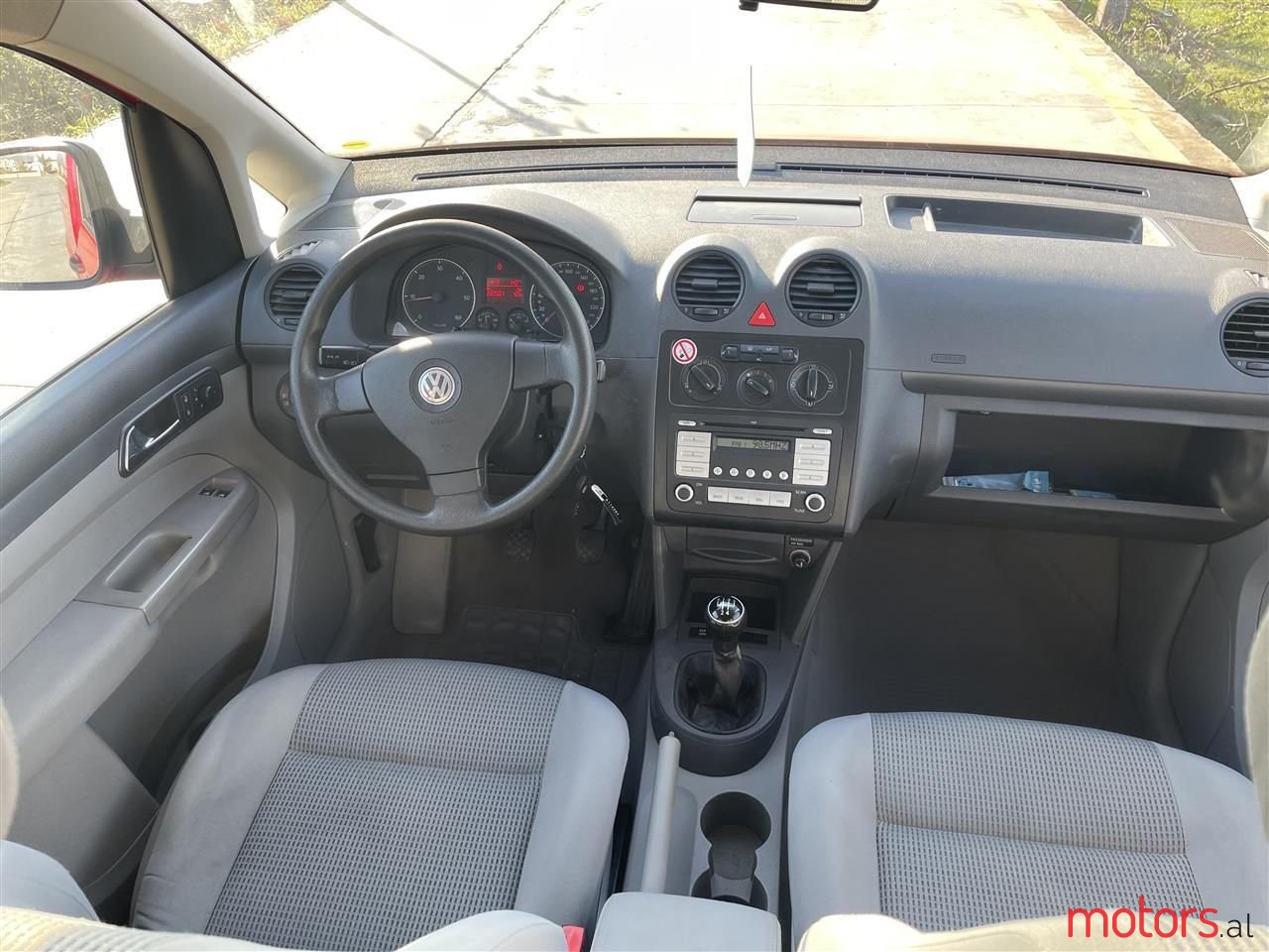 2007' Volkswagen Caddy photo #6