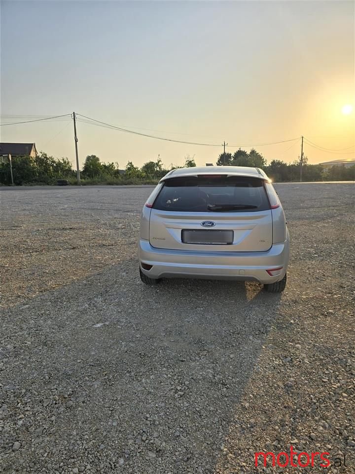 2010' Ford Focus photo #4