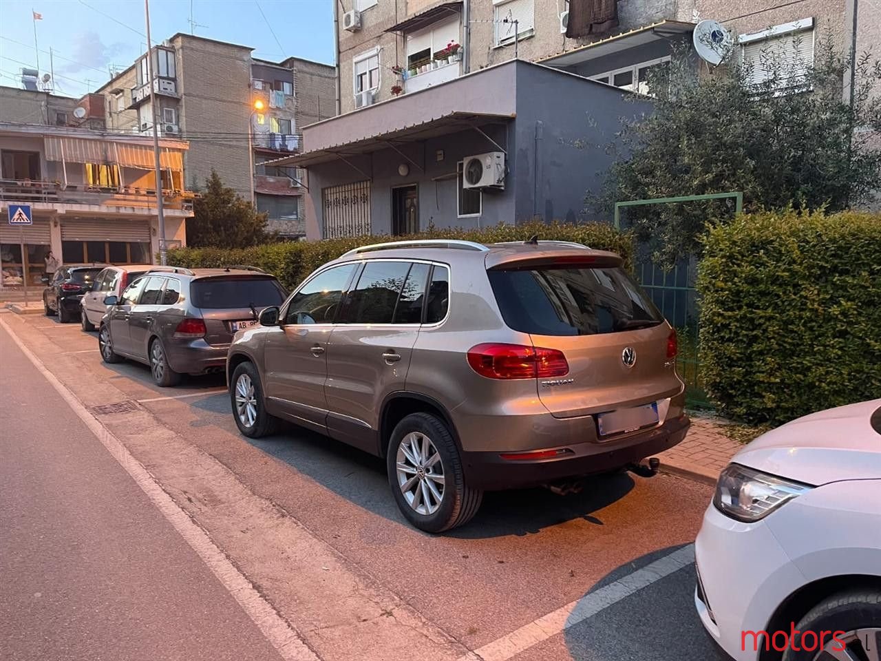 2012' Volkswagen Tiguan photo #6