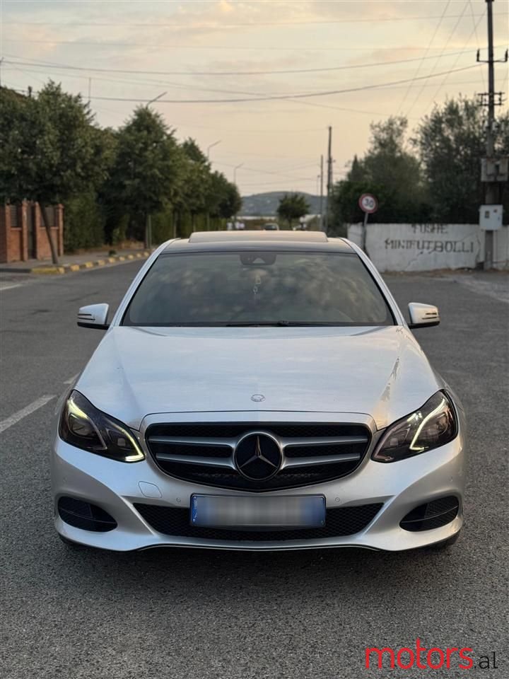 2014' Mercedes-Benz E 220 photo #3