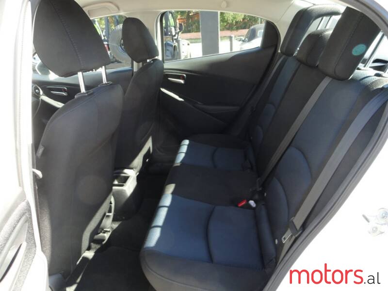 2019' Toyota Yaris photo #3