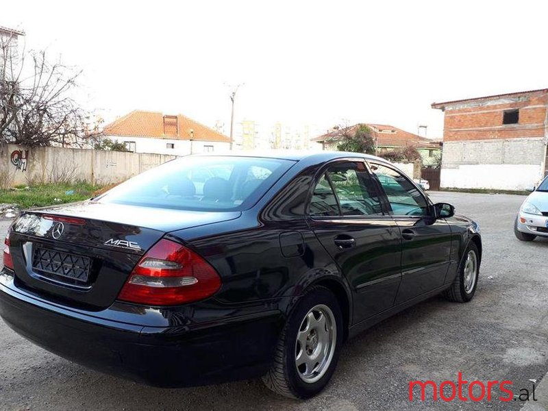 2002' Mercedes-Benz E 220 photo #1