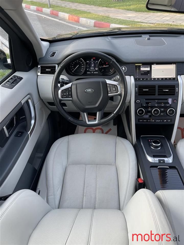 2018' Land Rover Discovery Sport photo #2