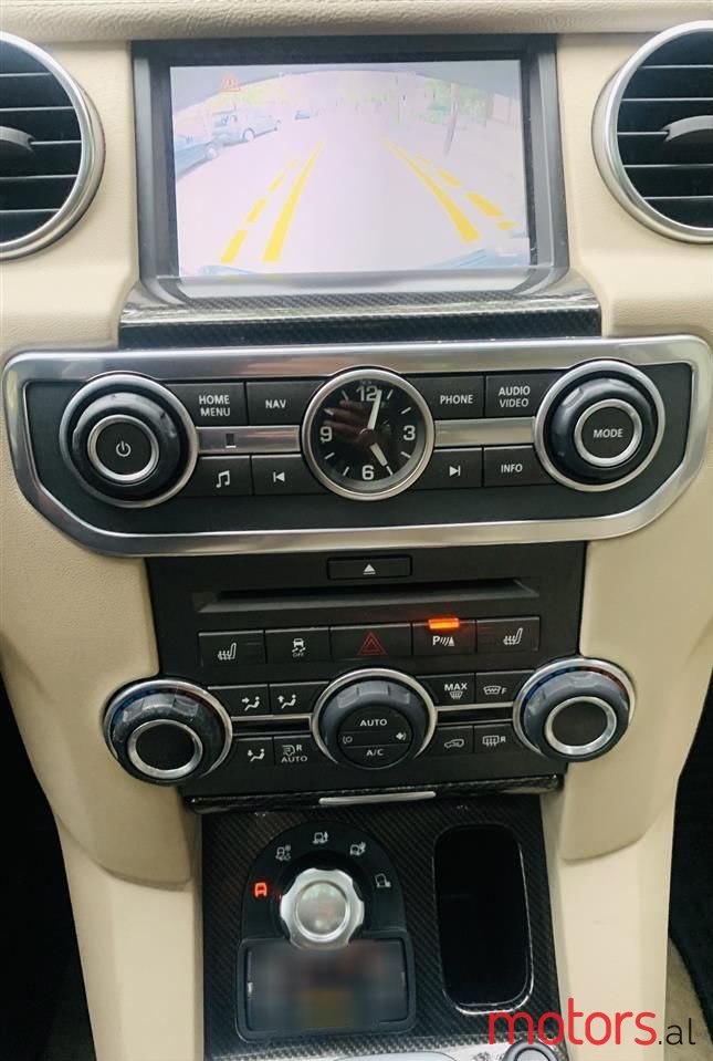 2012' Land Rover Discovery photo #4