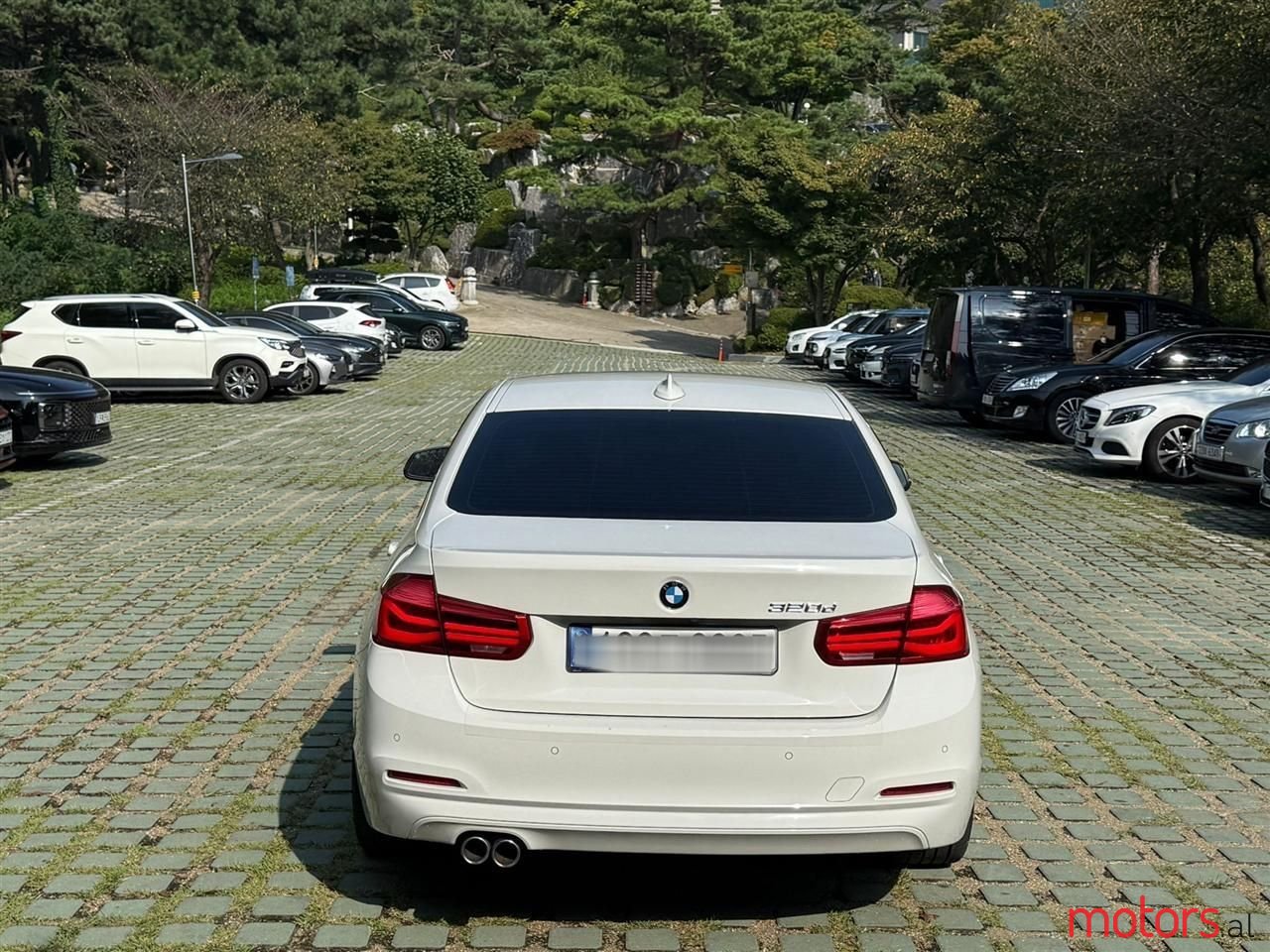 2016' BMW 320 photo #6