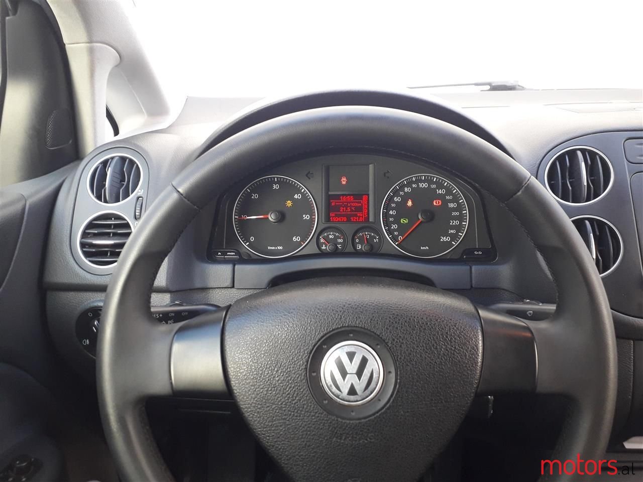 2007' Volkswagen Golf Plus photo #5