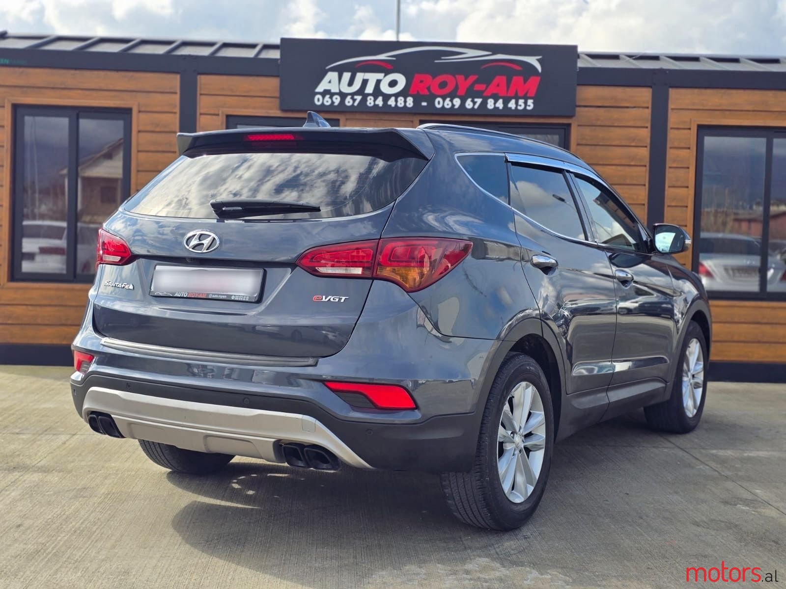 2015' Hyundai Santa Fe photo #3