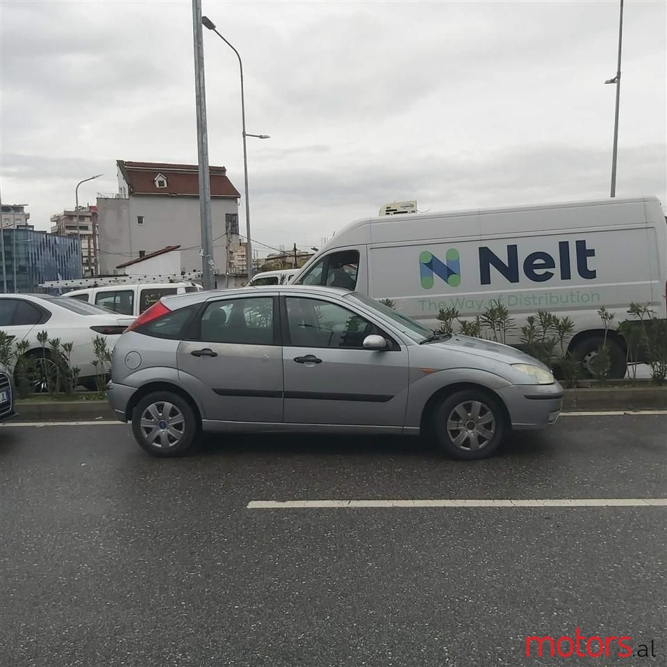 2002' Ford Focus photo #4