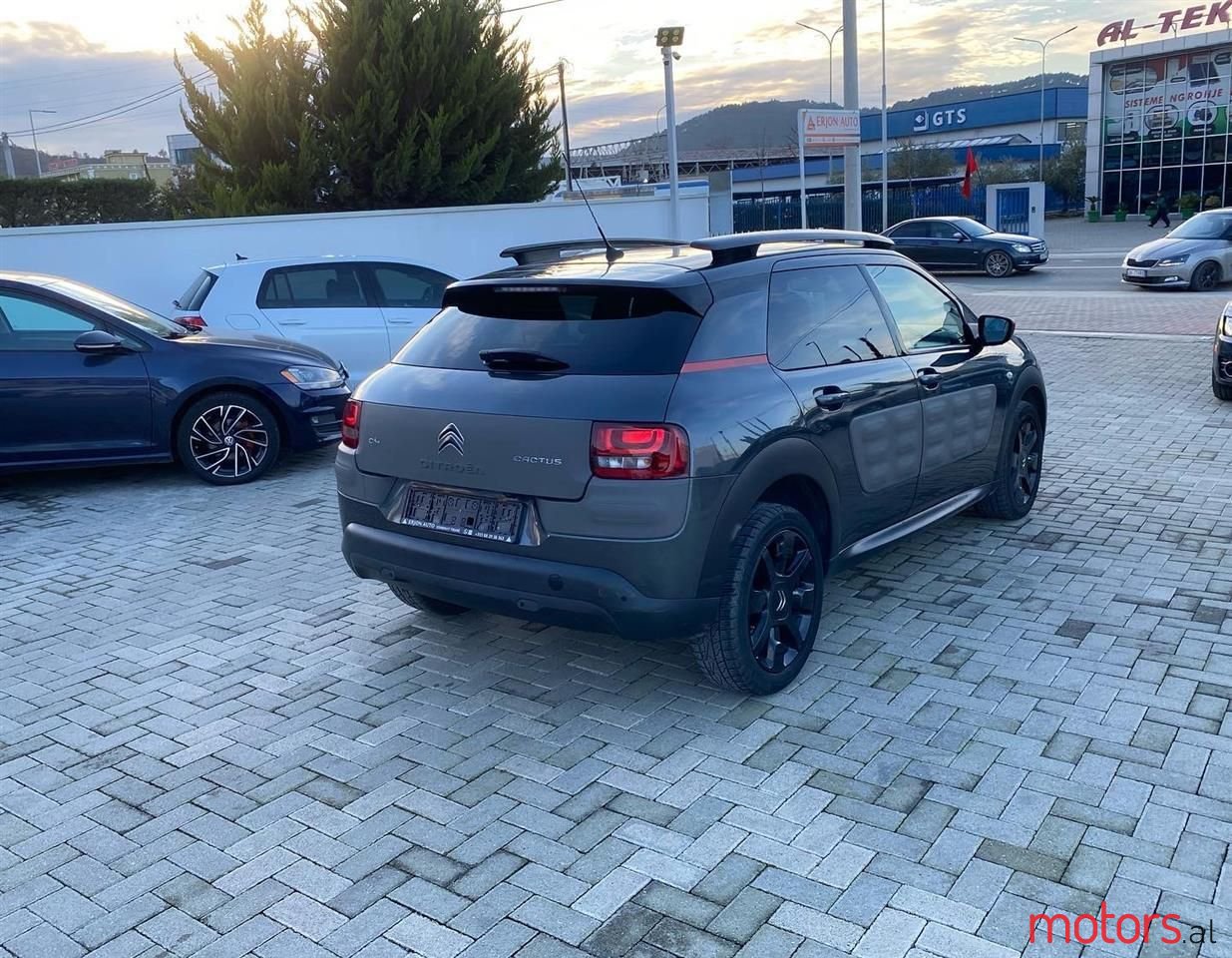 2014' Citroen C4 photo #3