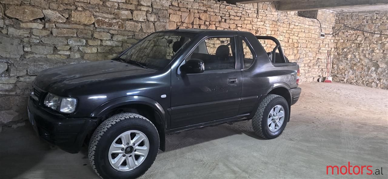 2002' Opel Frontera photo #3