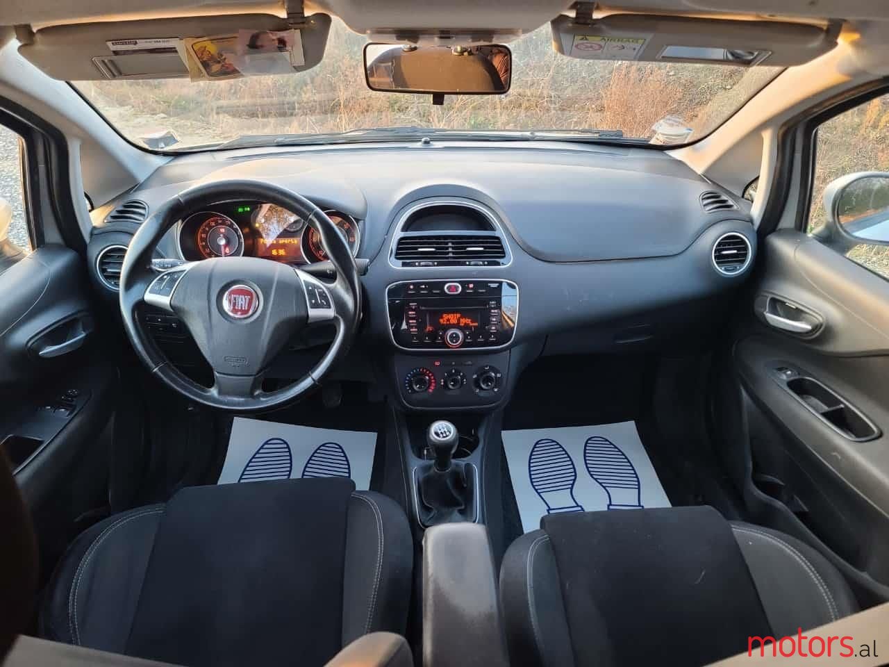 2015' Fiat Grande Punto photo #2