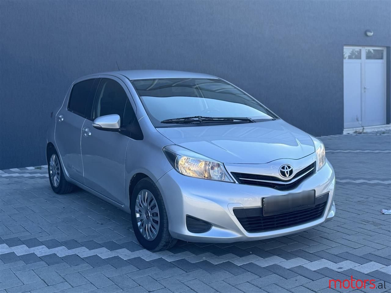 2013' Toyota Yaris photo #6