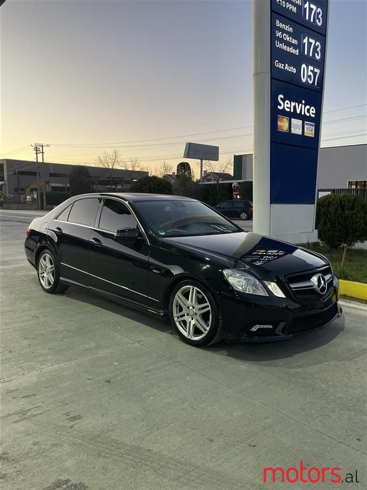 2010' Mercedes-Benz E 350 photo #3