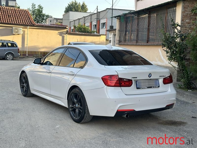 2015' BMW 320 photo #3