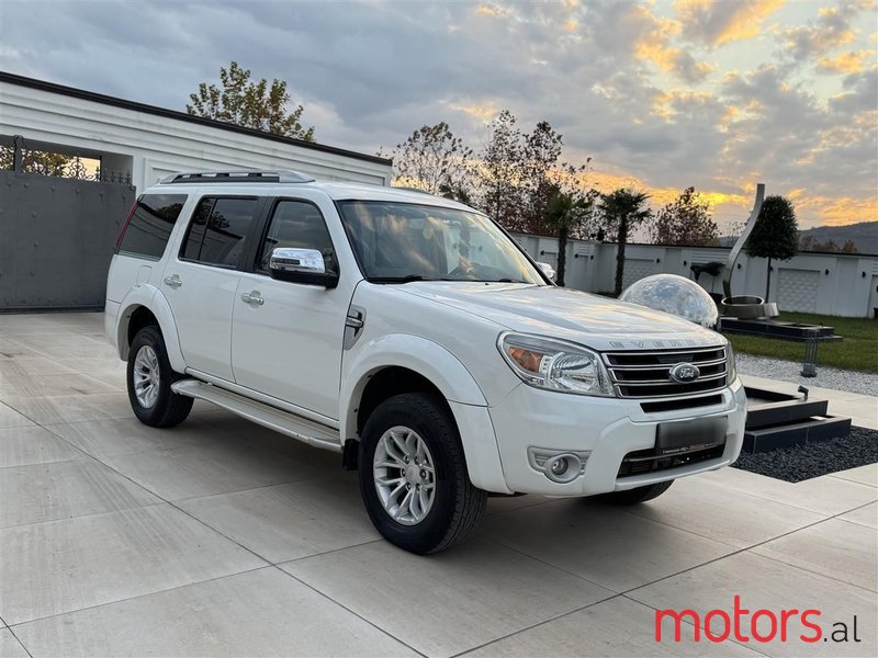 2013' Ford Everest photo #1