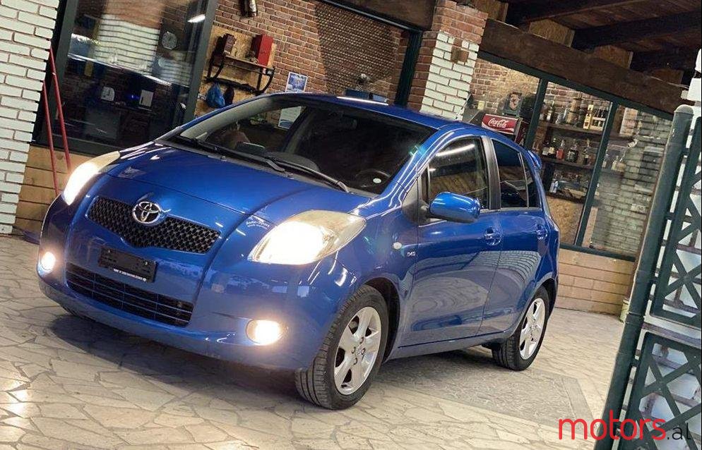 2005' Toyota Yaris photo #1