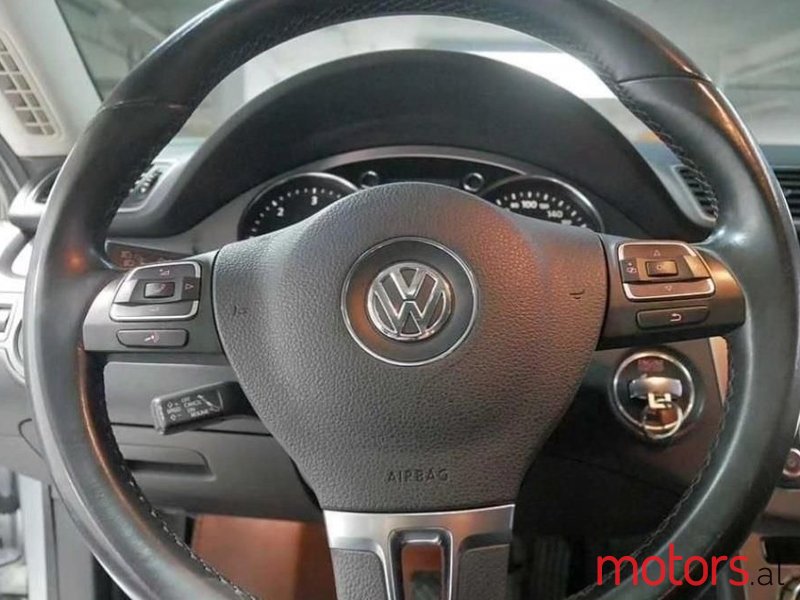 2013' Volkswagen photo #5