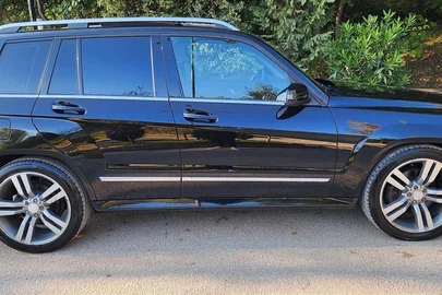 2013' Mercedes-Benz GLK 220