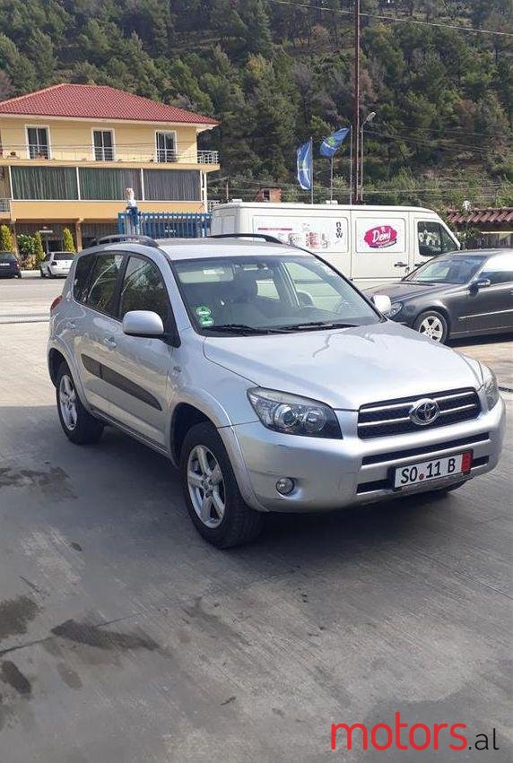 2006' Toyota RAV4 photo #1