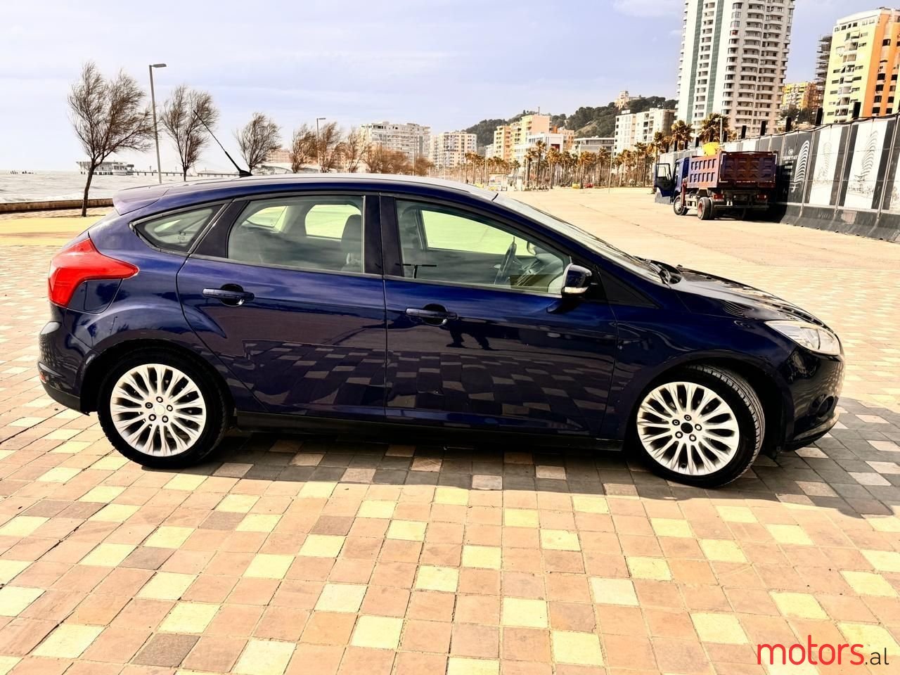 2012' Ford Focus photo #4