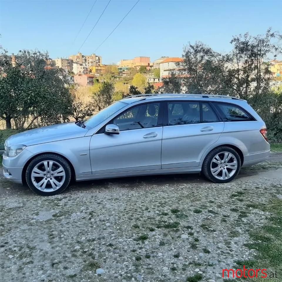 2008' Mercedes-Benz C 220 photo #3