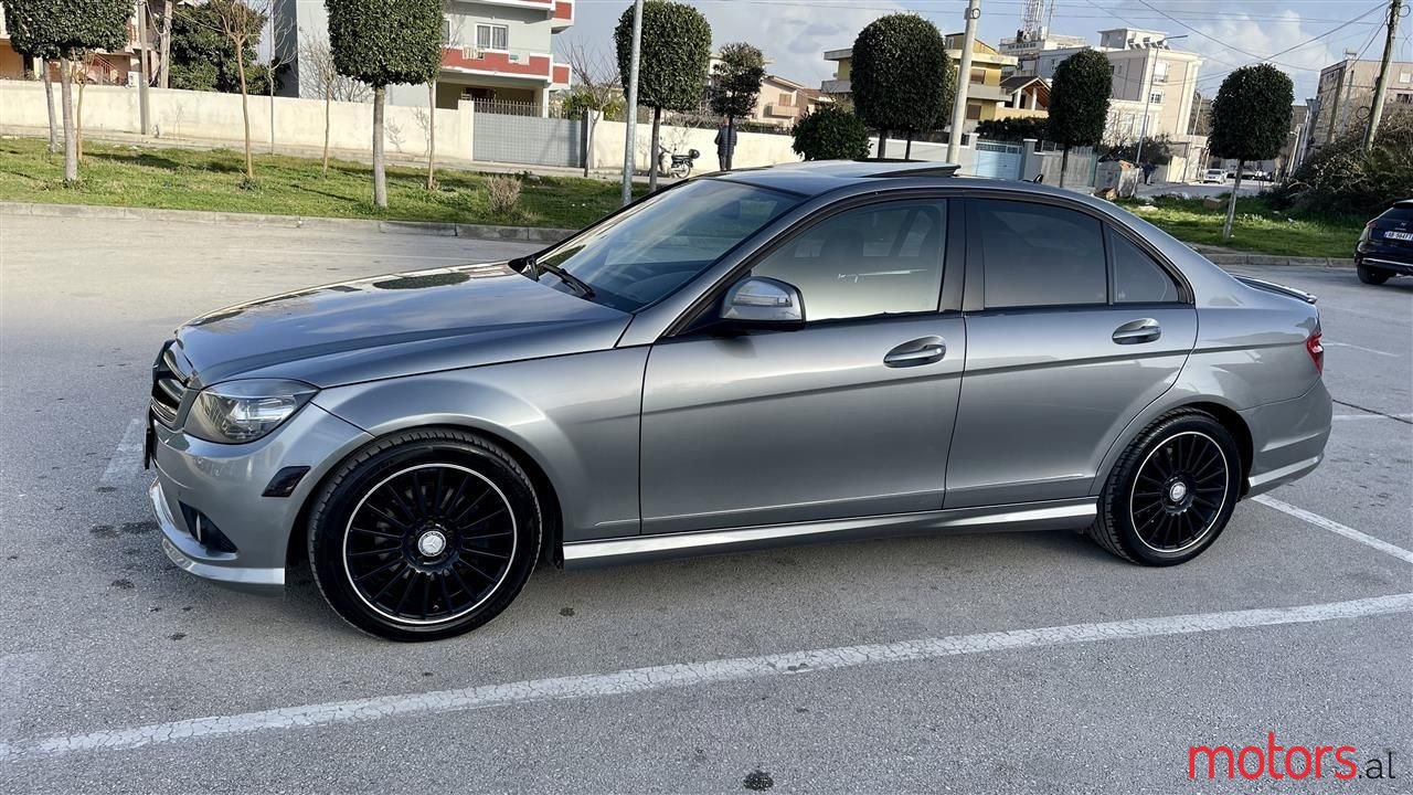 2009' Mercedes-Benz C 300 photo #1