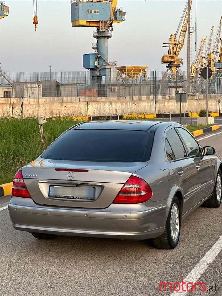 2004' Mercedes-Benz E 240 photo #5