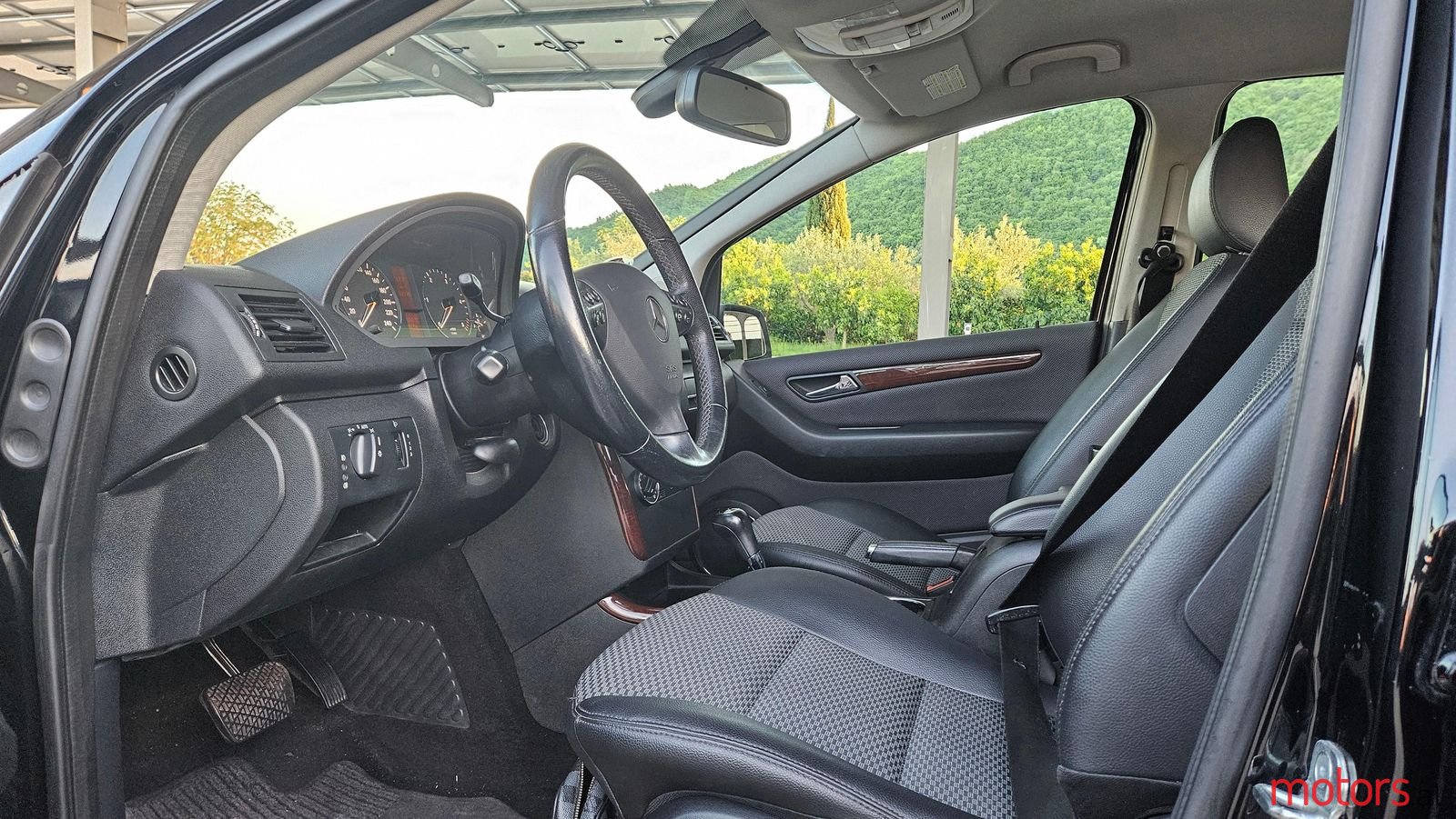 2009' Mercedes-Benz A 160 photo #6