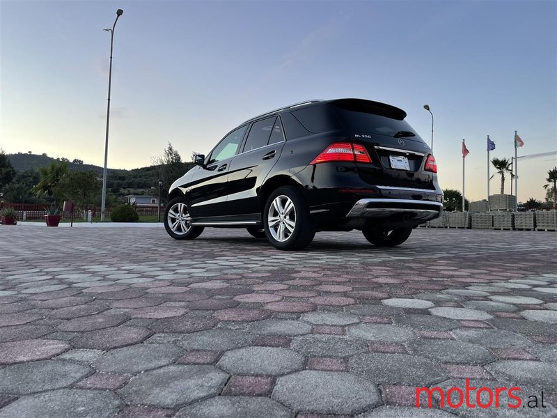 2012' Mercedes-Benz ML 350 photo #2