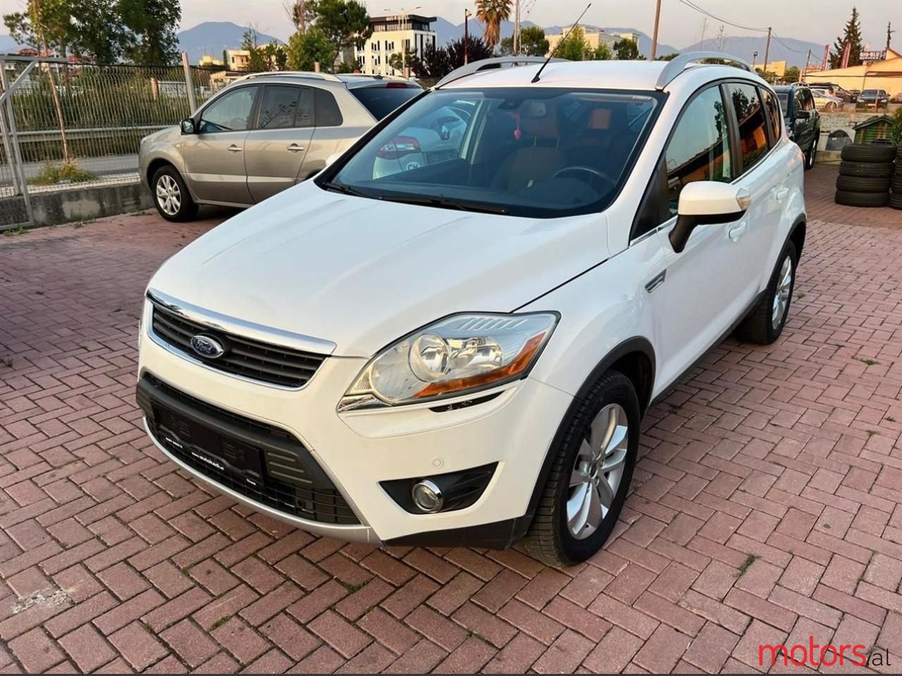 2009' Ford Kuga photo #2
