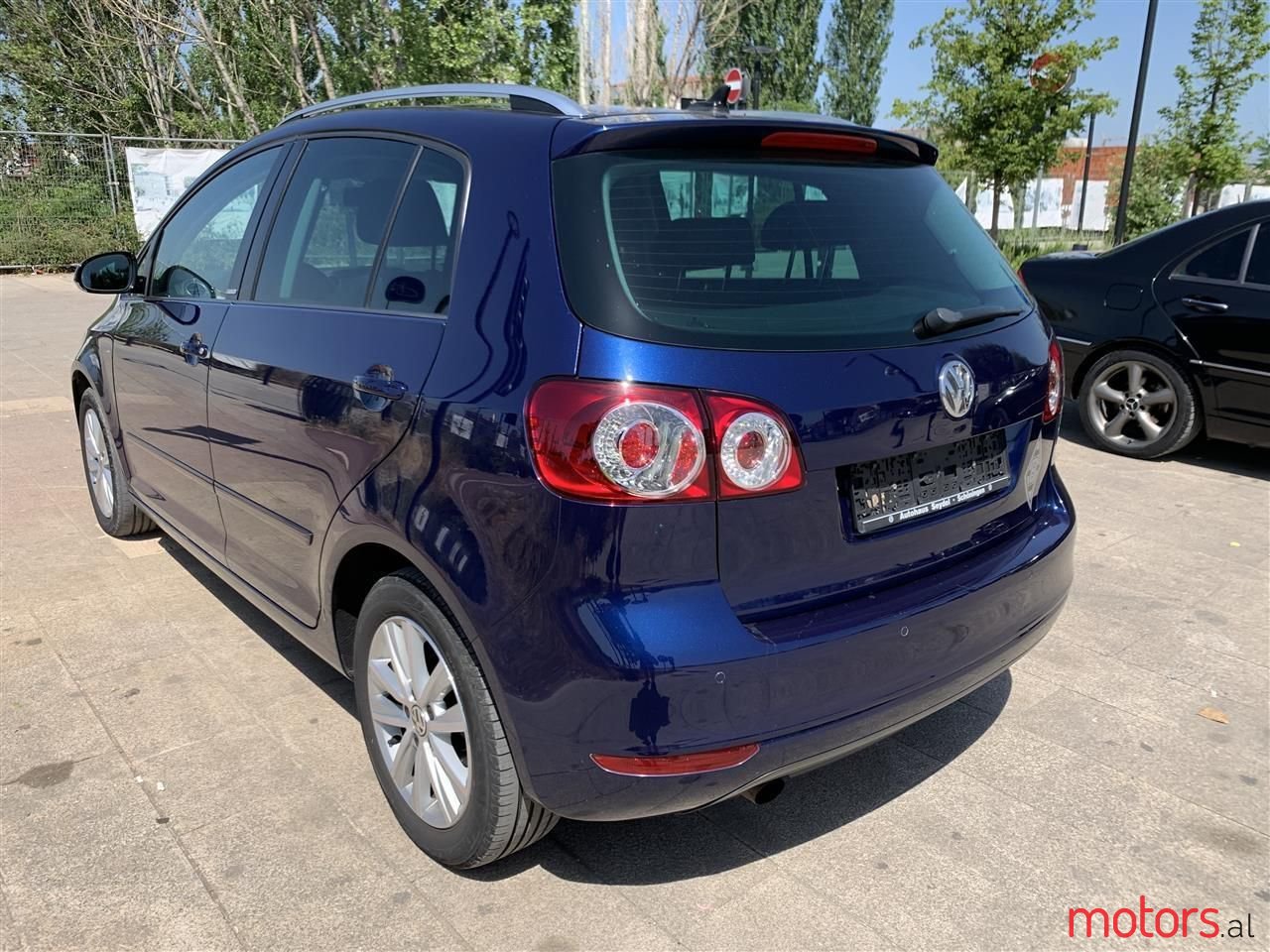 2011' Volkswagen Golf Plus photo #3