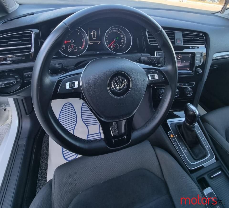 2013' Volkswagen Golf photo #2