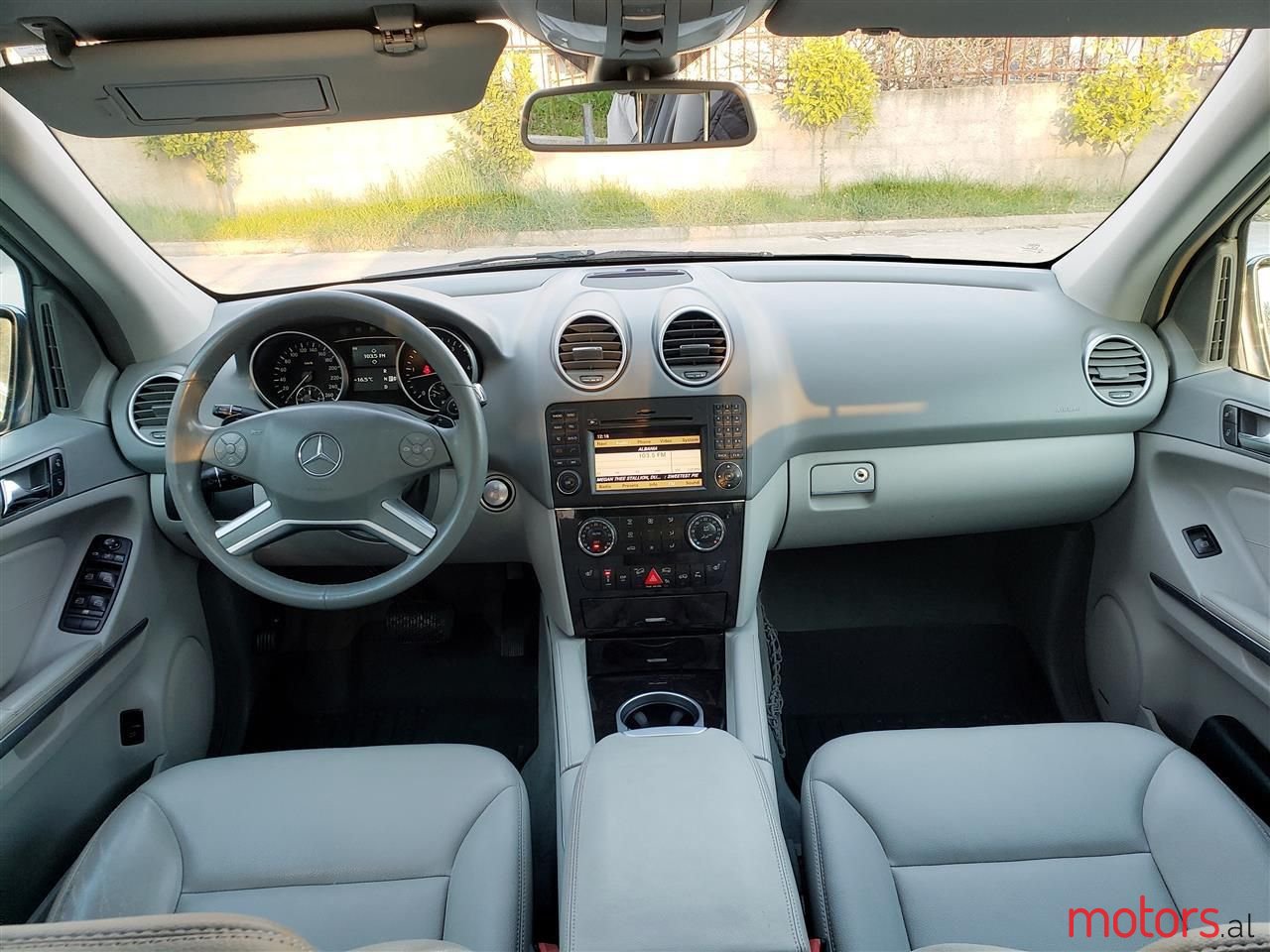 2011' Mercedes-Benz ML 350 photo #6